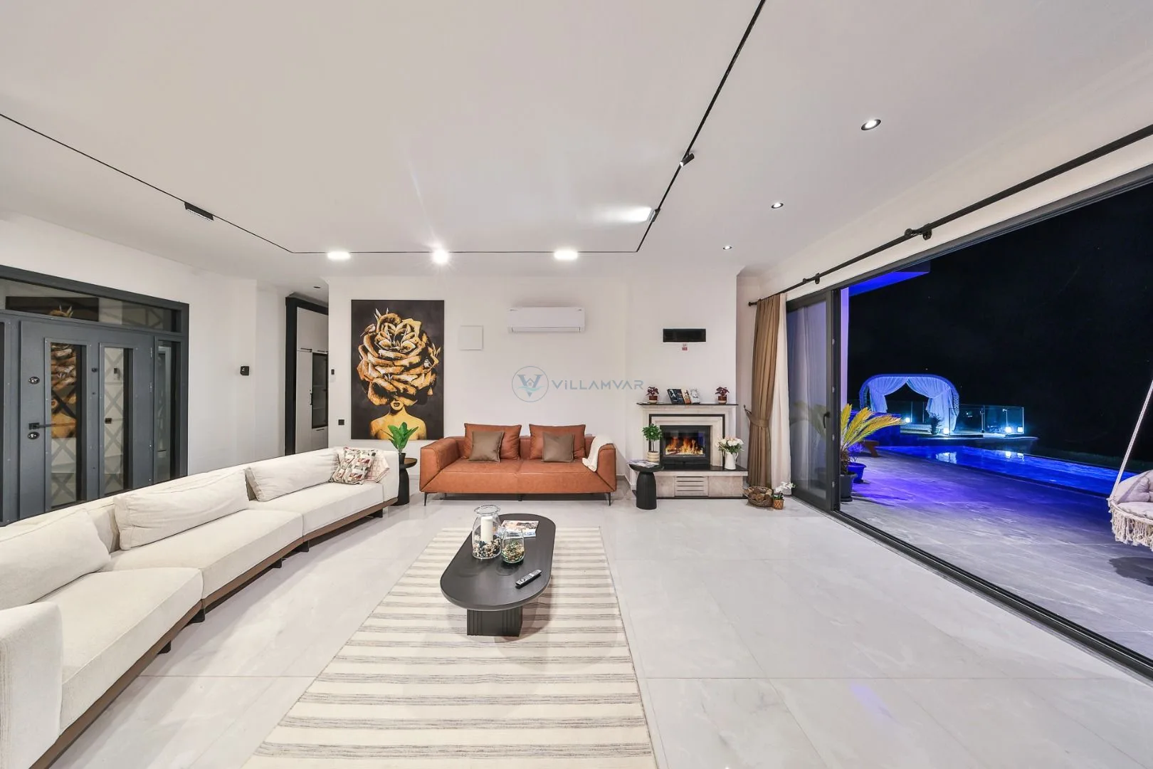 Villa Free