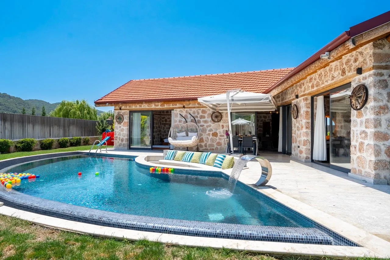 Villa Topçu Stone