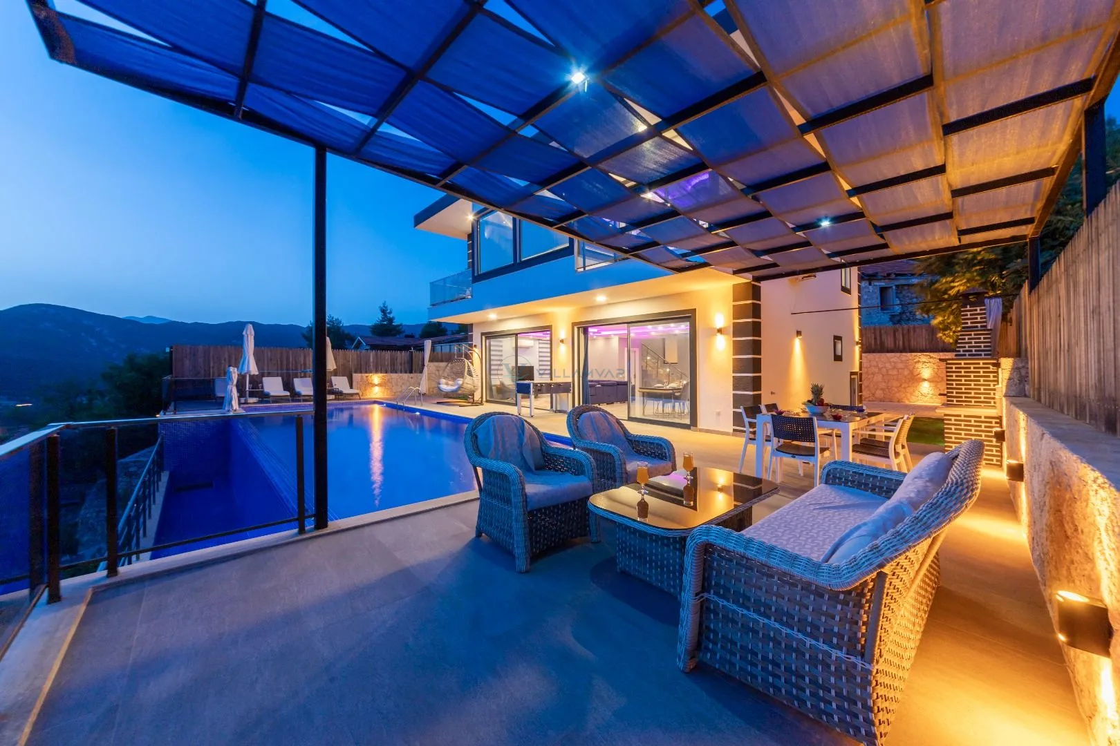 Villa Pilot
