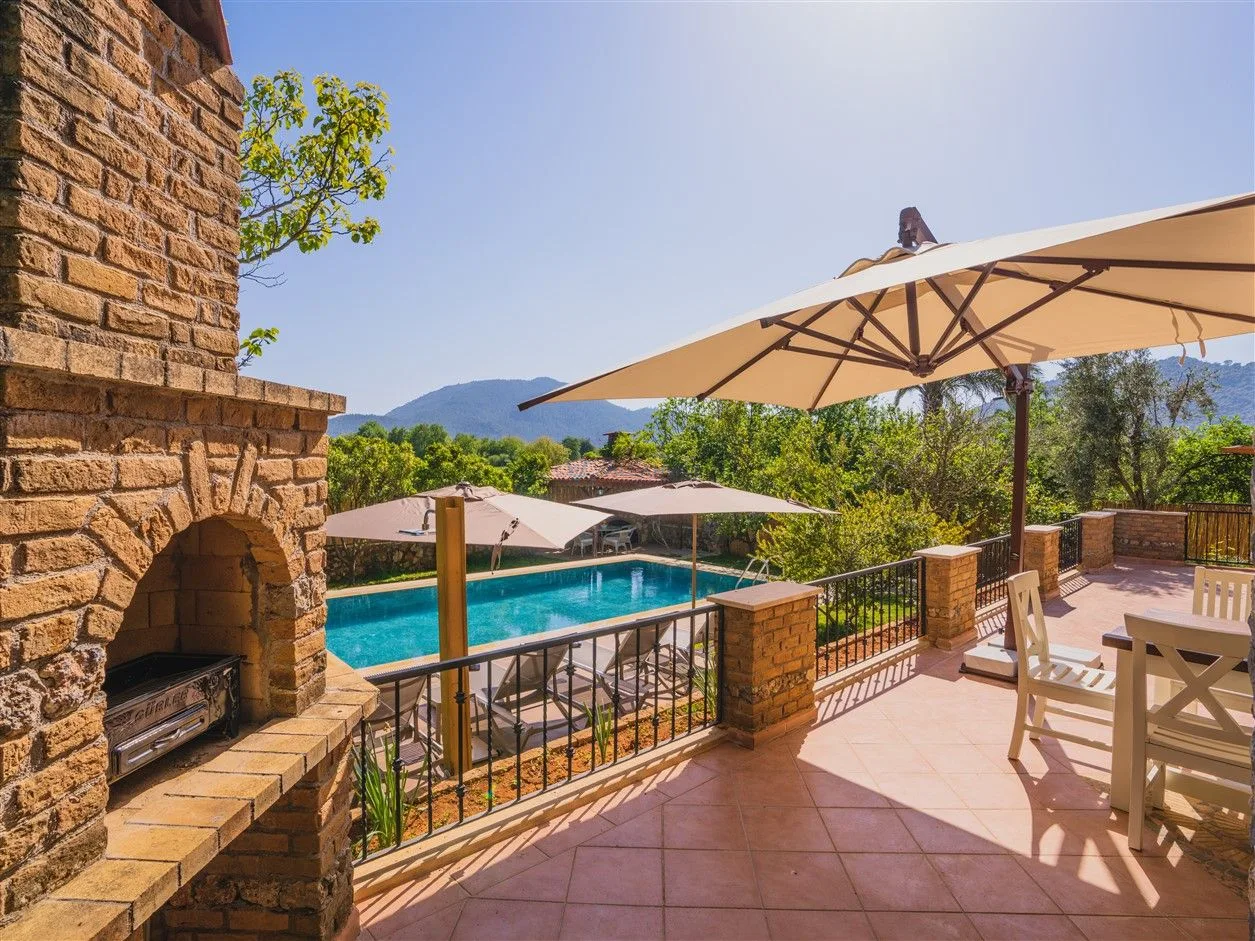 Villa Rock Home