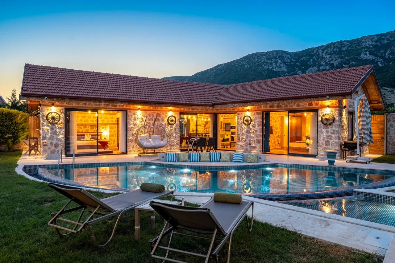 Villa Topçu Stone
