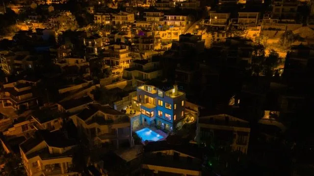 Villa Tarus Mara