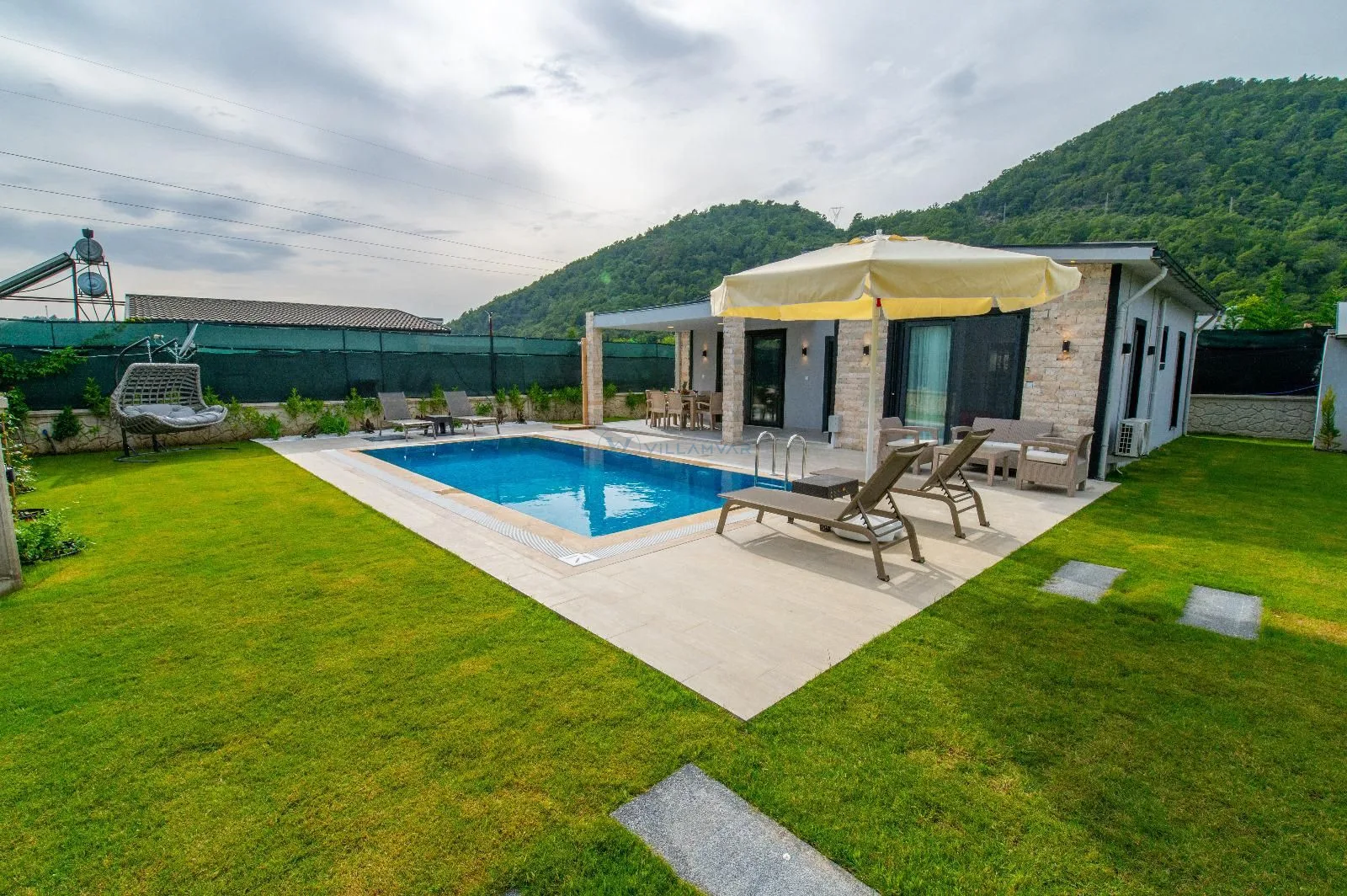 Villa Eliz İnlice