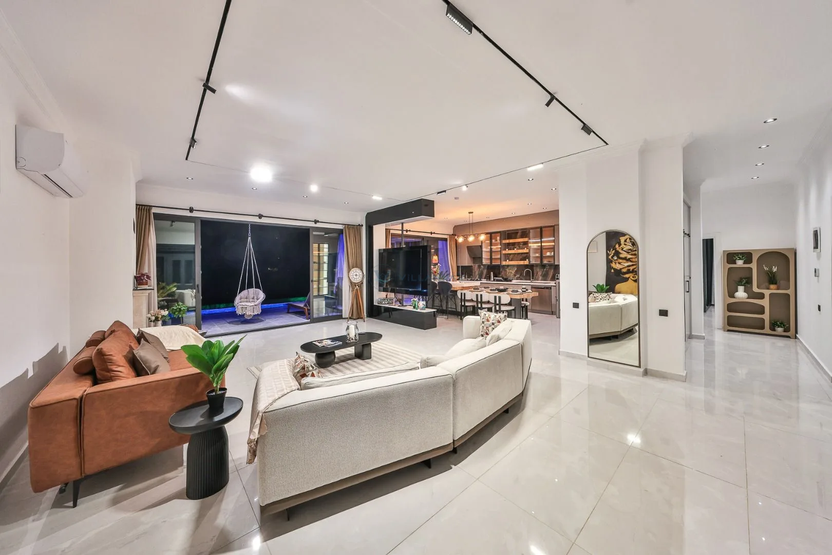 Villa Free