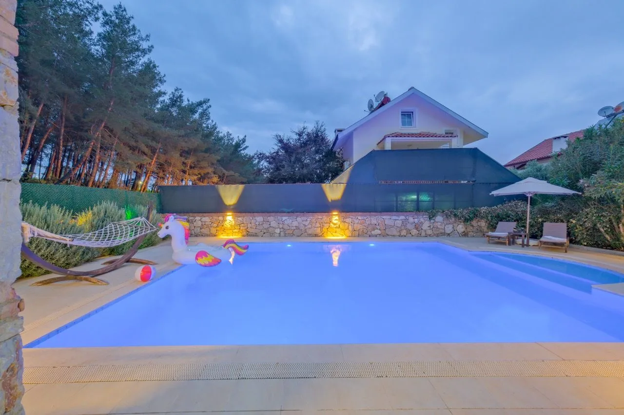 Villa Gün Rengi