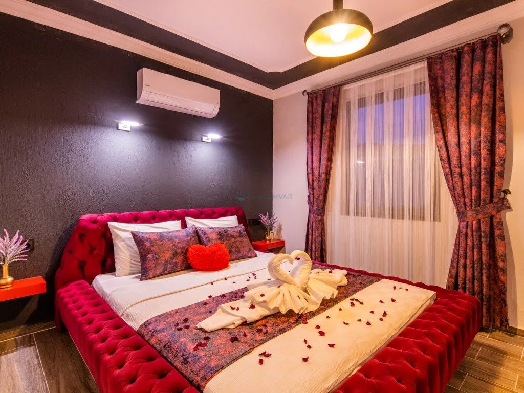 Villa Gece Üzümlü