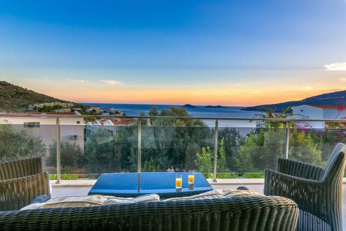 Azure Luxury Villas