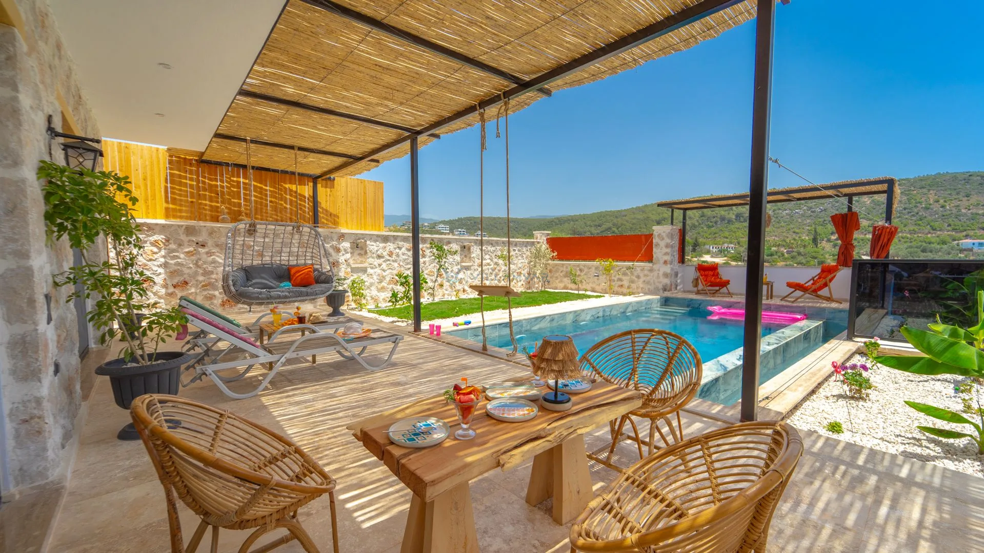 Villa Sanedan Luxury