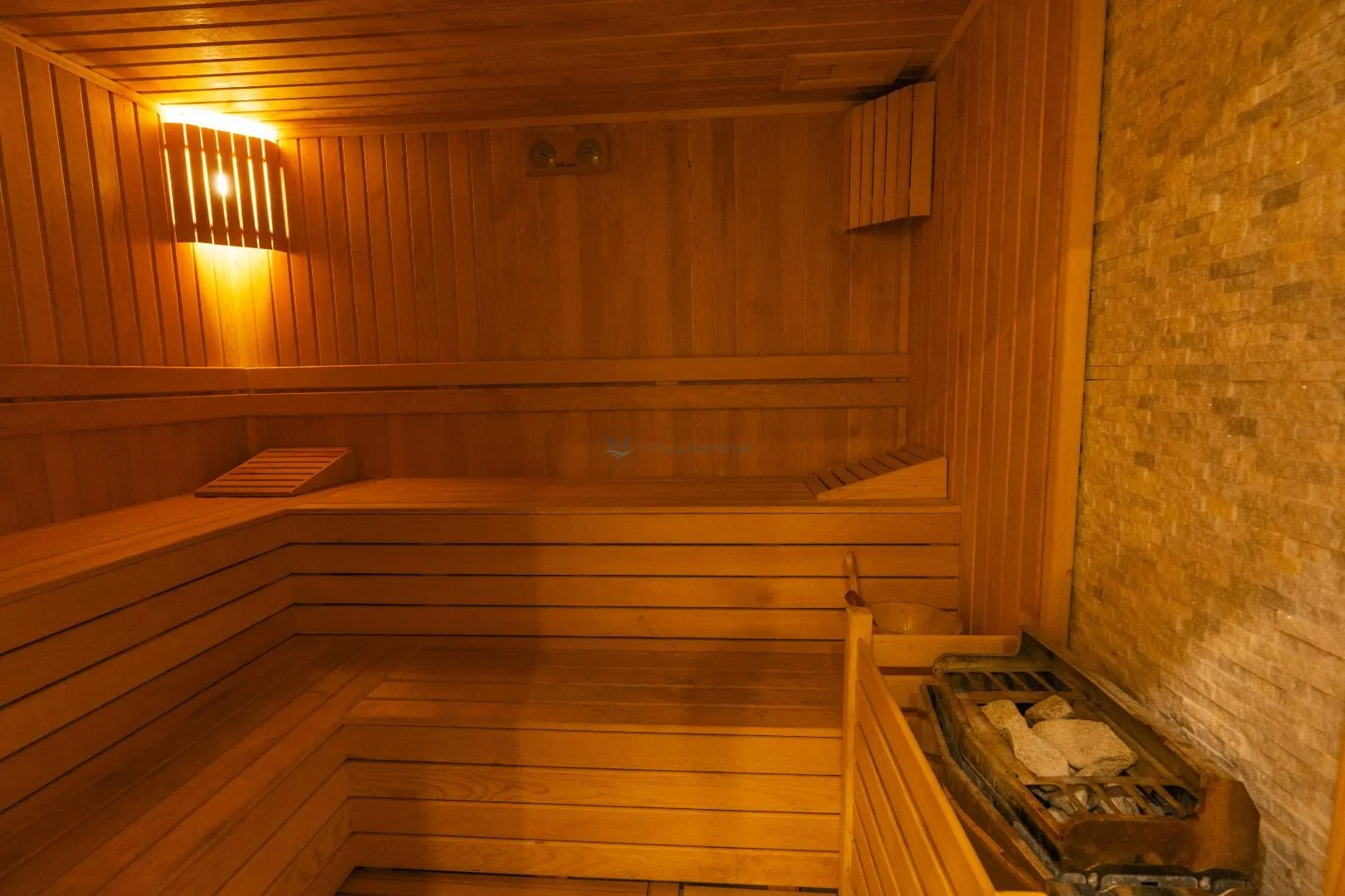 VR Villa Nesta