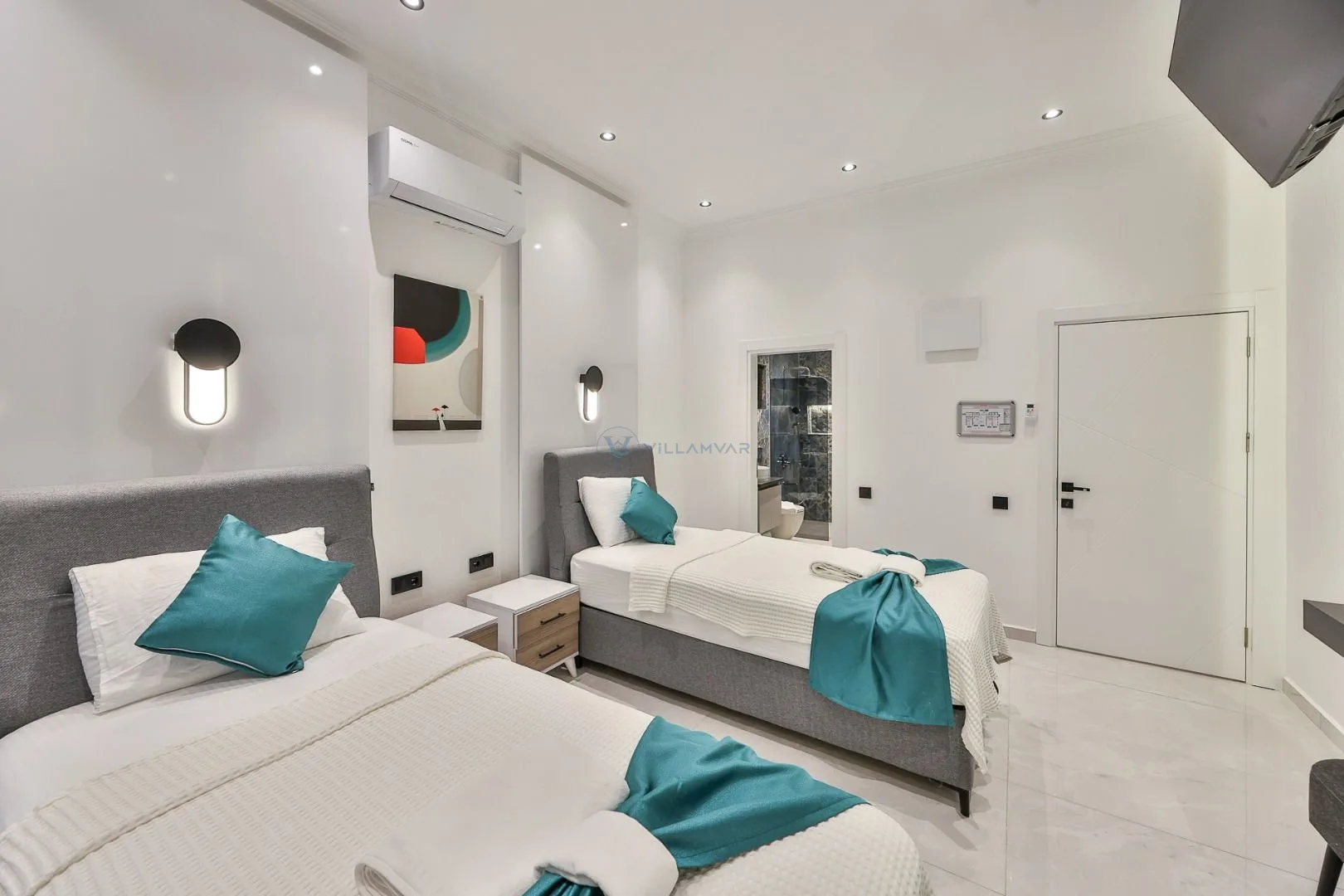 Villa Free