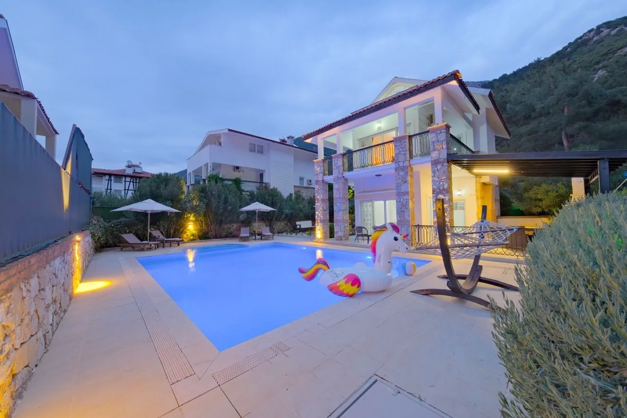 Villa Gün Rengi