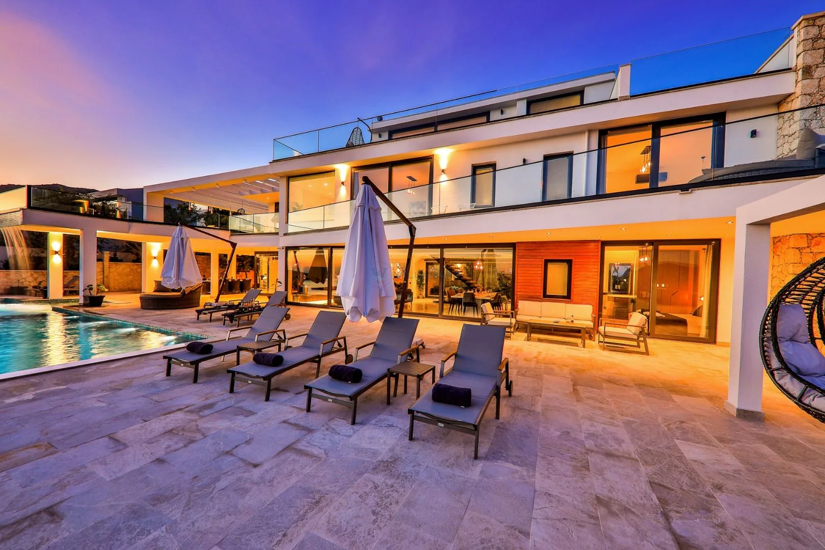 Villa Lavonya