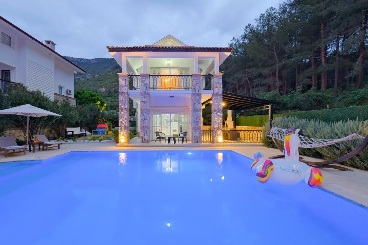 Villa Gün Rengi