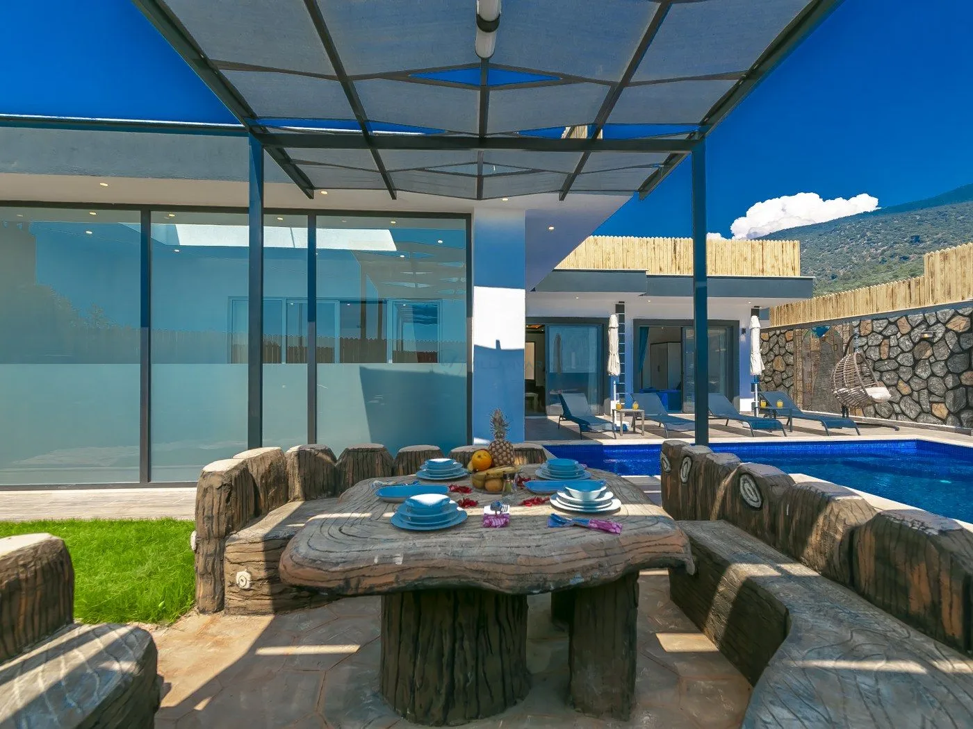 Villa Simirna Şeftali