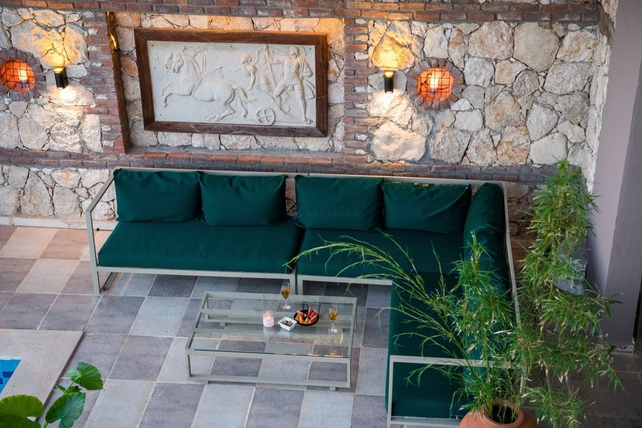 Villa Tulip