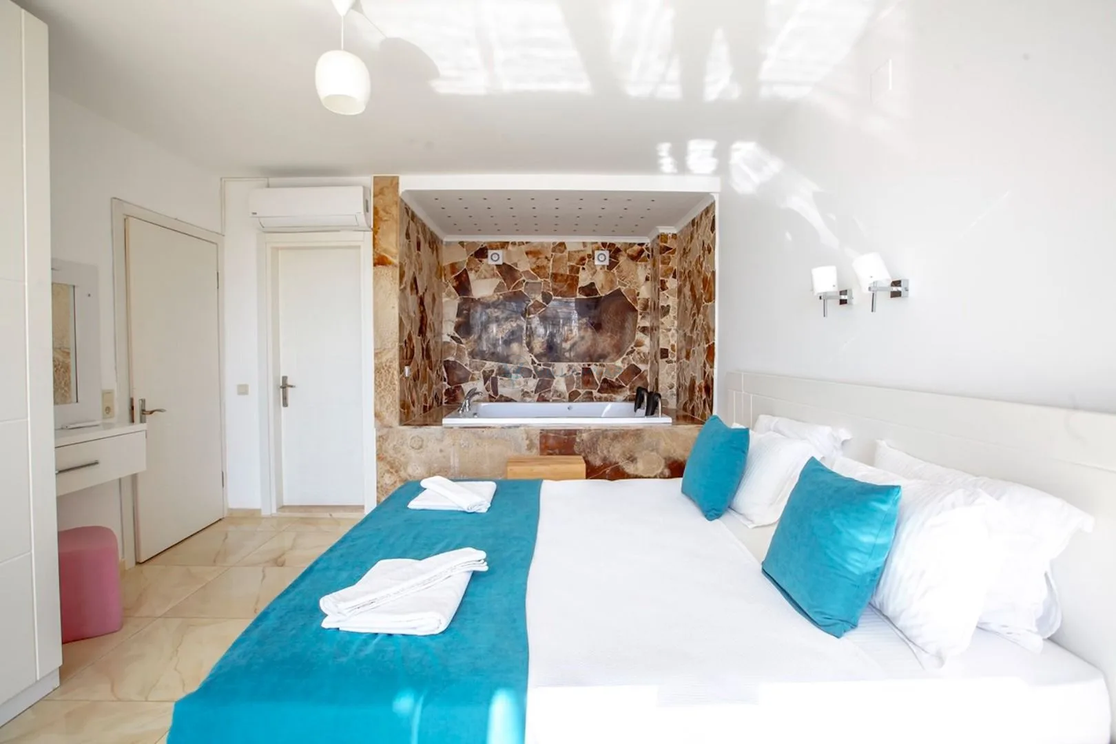 Villa Roannes 1