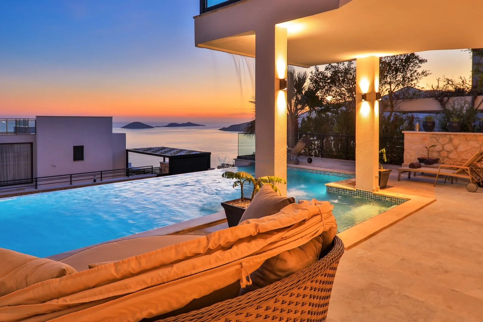 Villa Lavonya