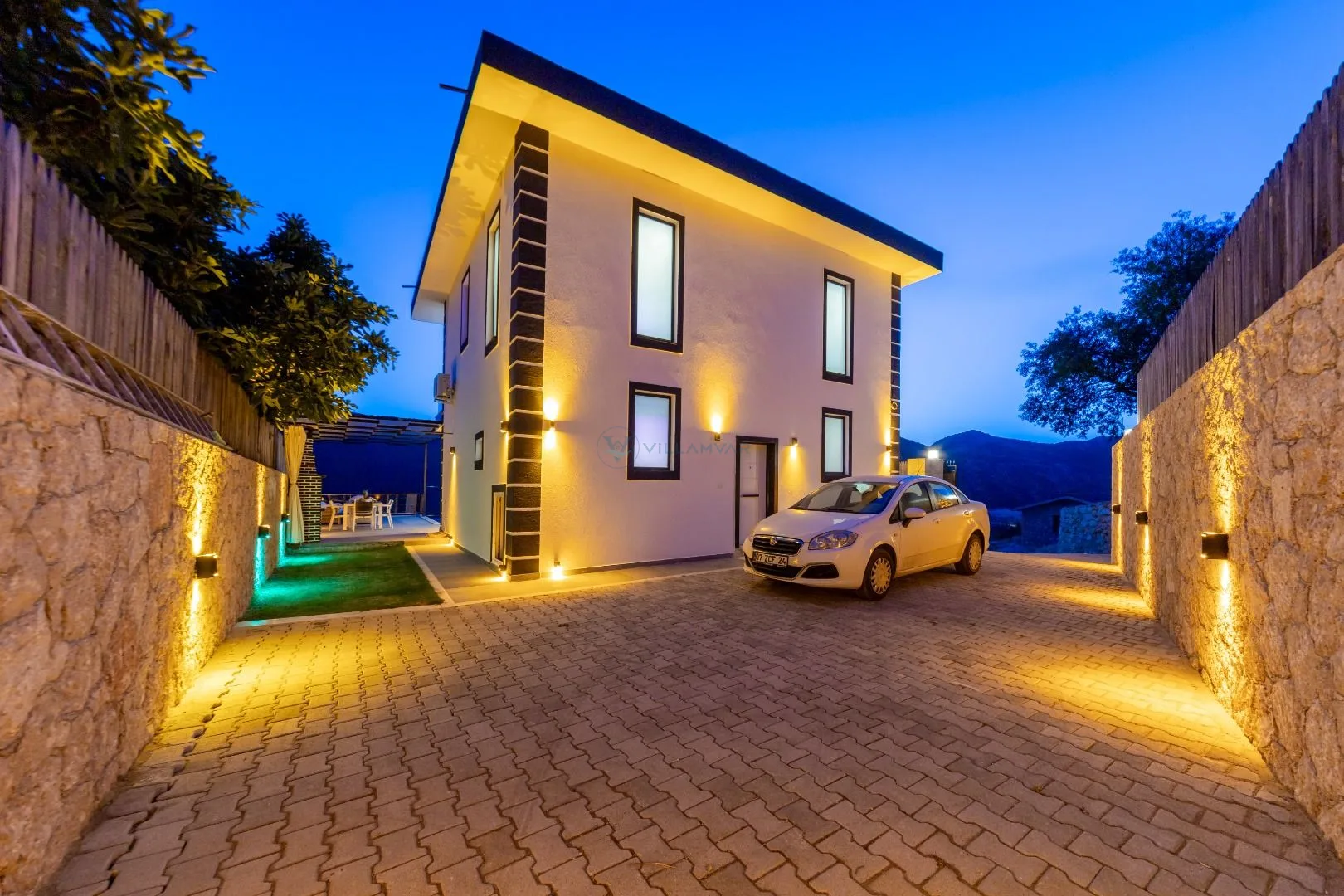 Villa Pilot