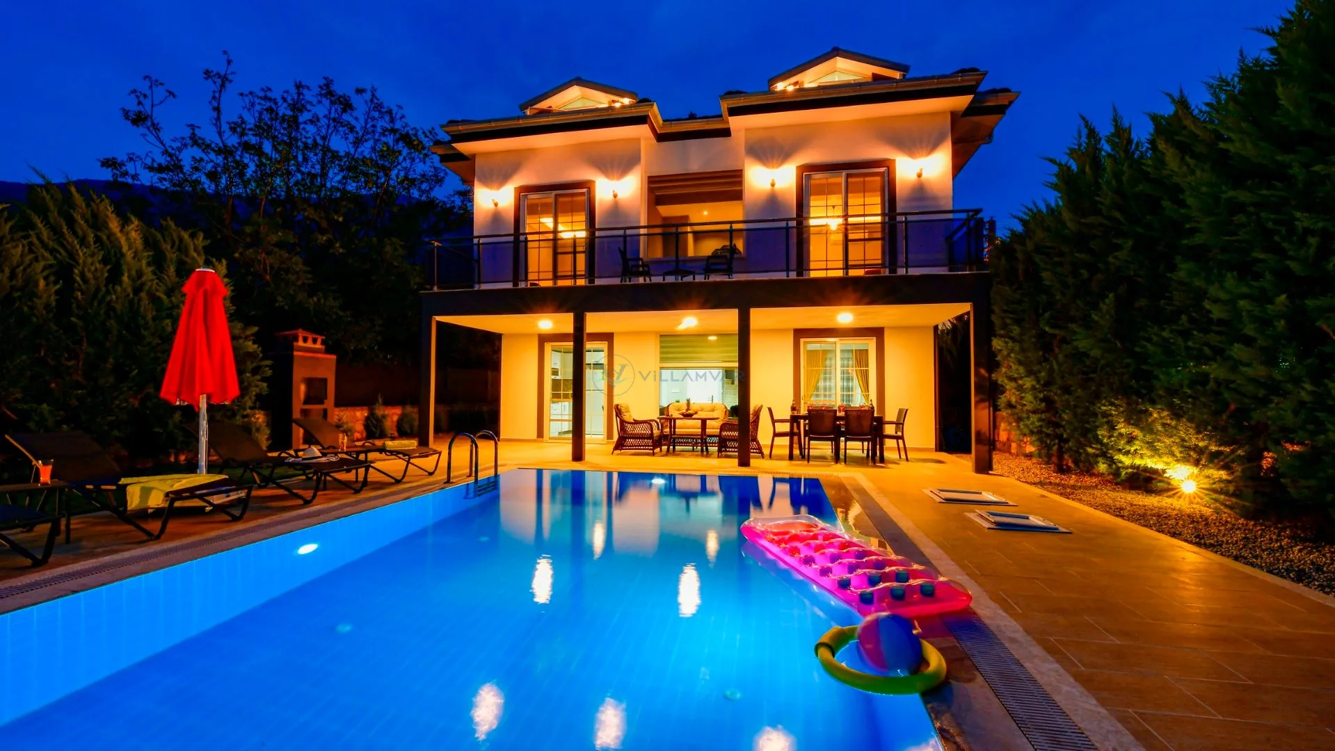 Villa Blur