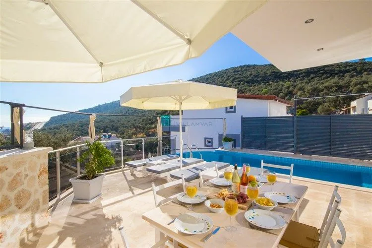 Villa Manolya