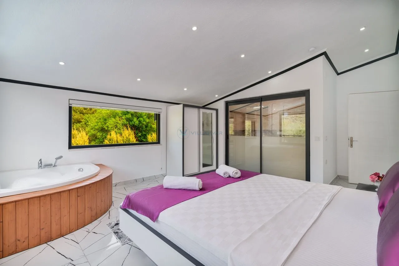 Villa Gold