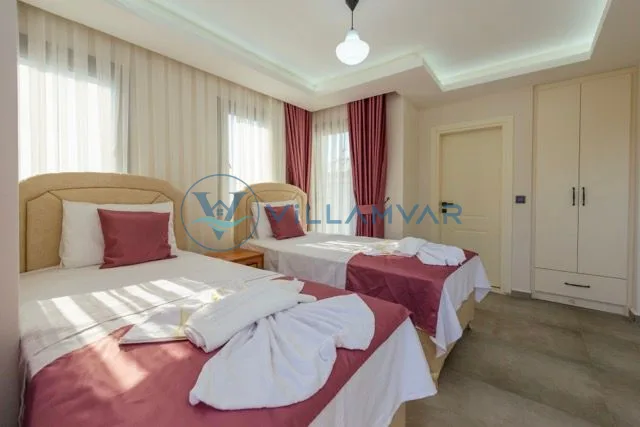 Villa Fullmoon