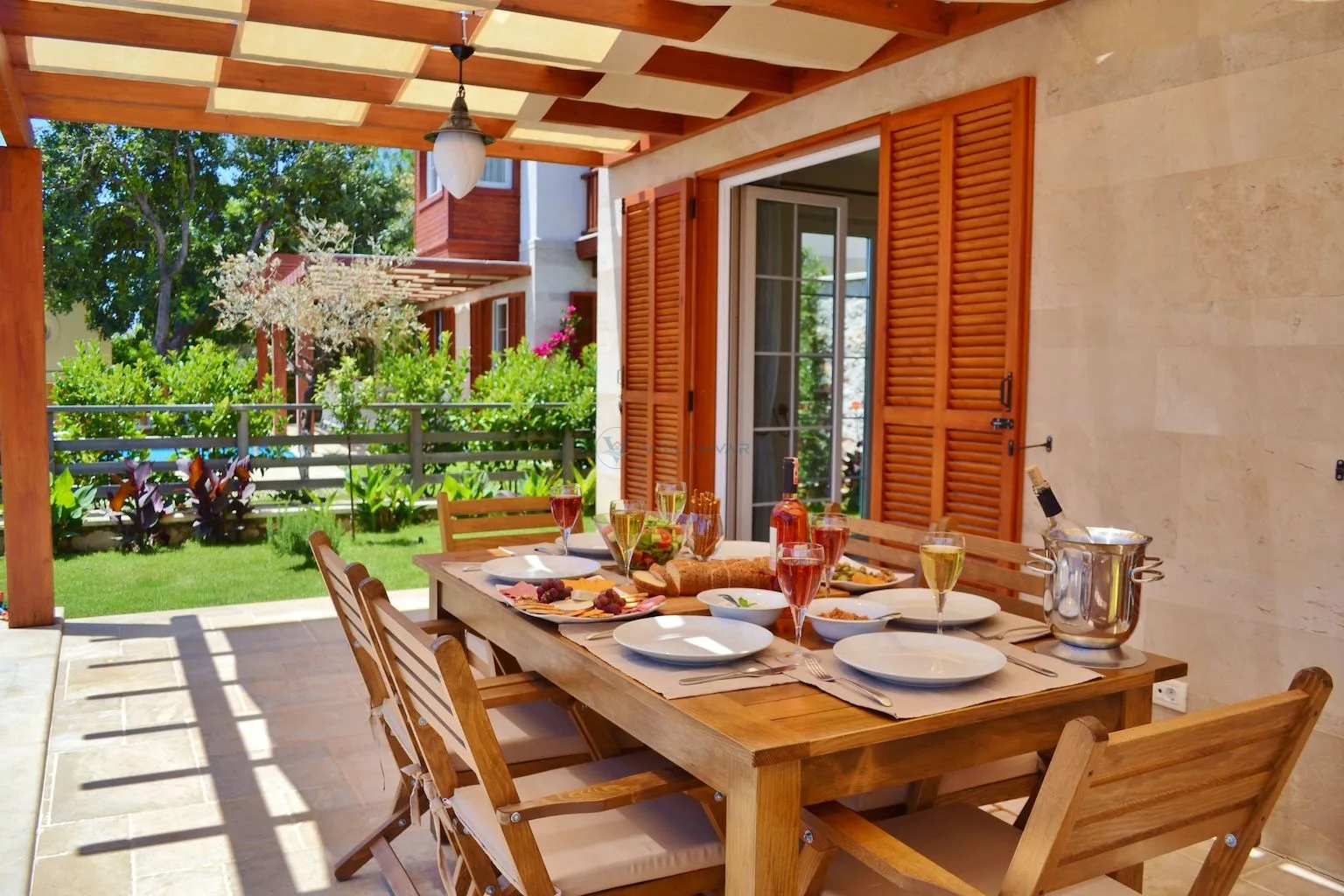 Villa Acacia