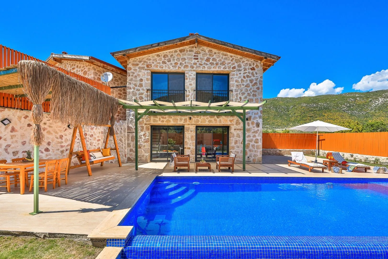 Villa Bonus 1