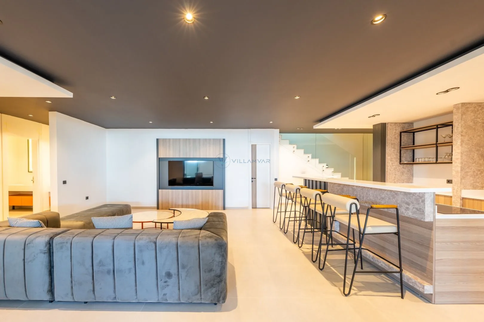Safran Rental Kalamar