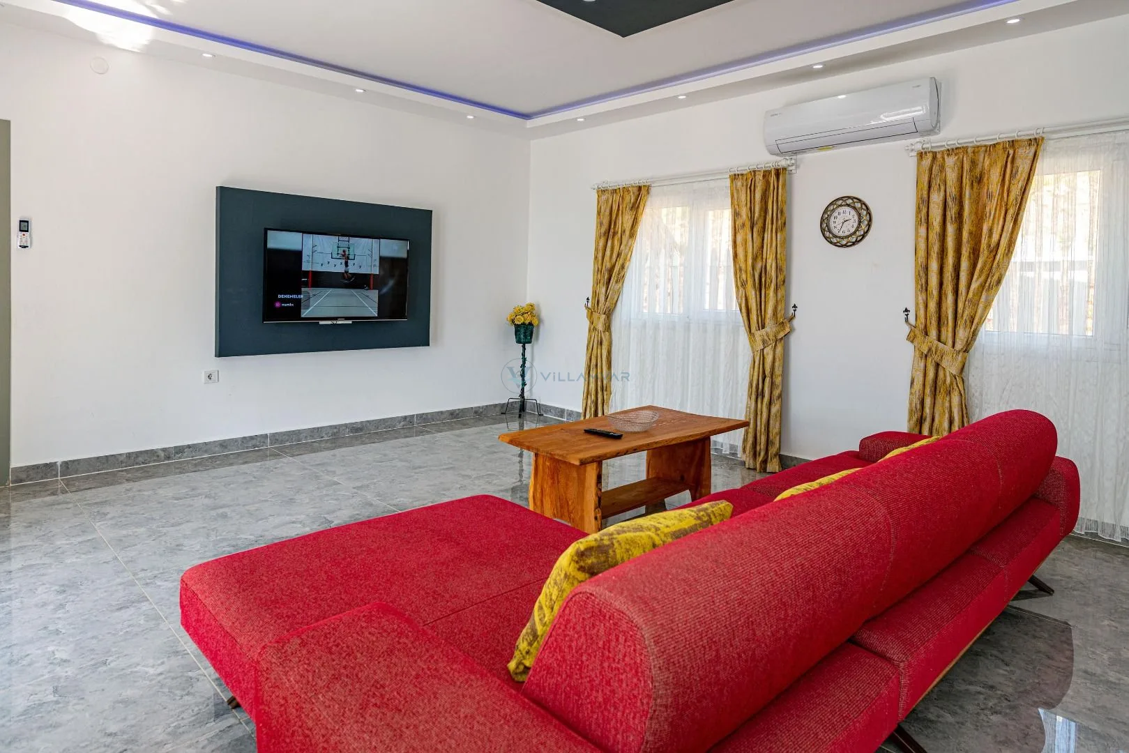 VR Villa Nazo