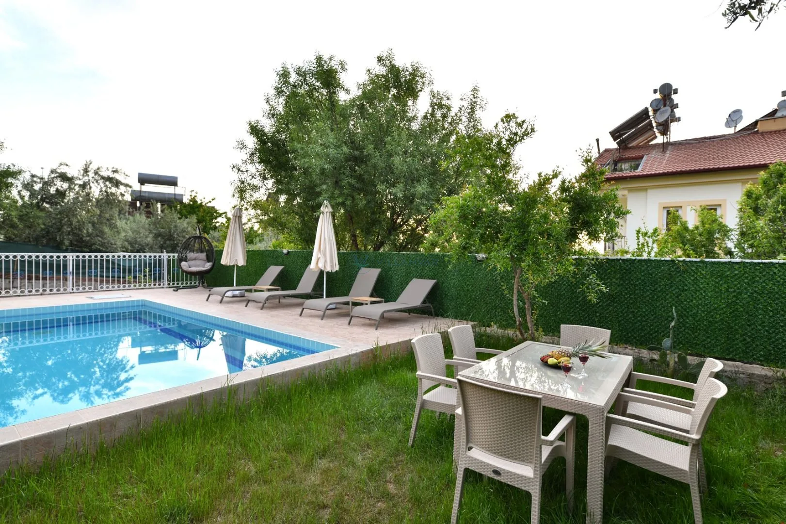 Villa Almond