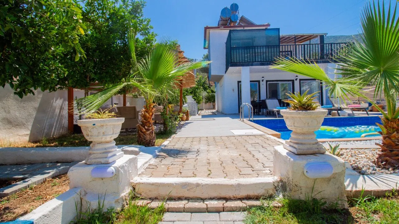 Villa Capital
