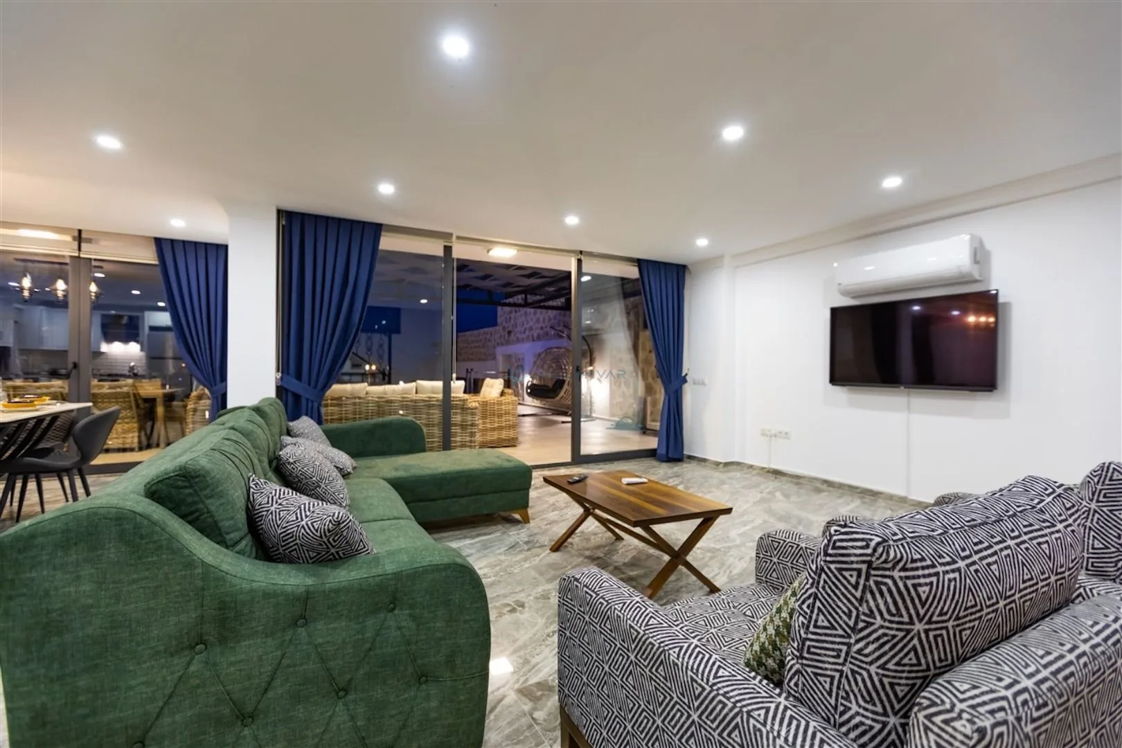 Villa Roa Hills 1