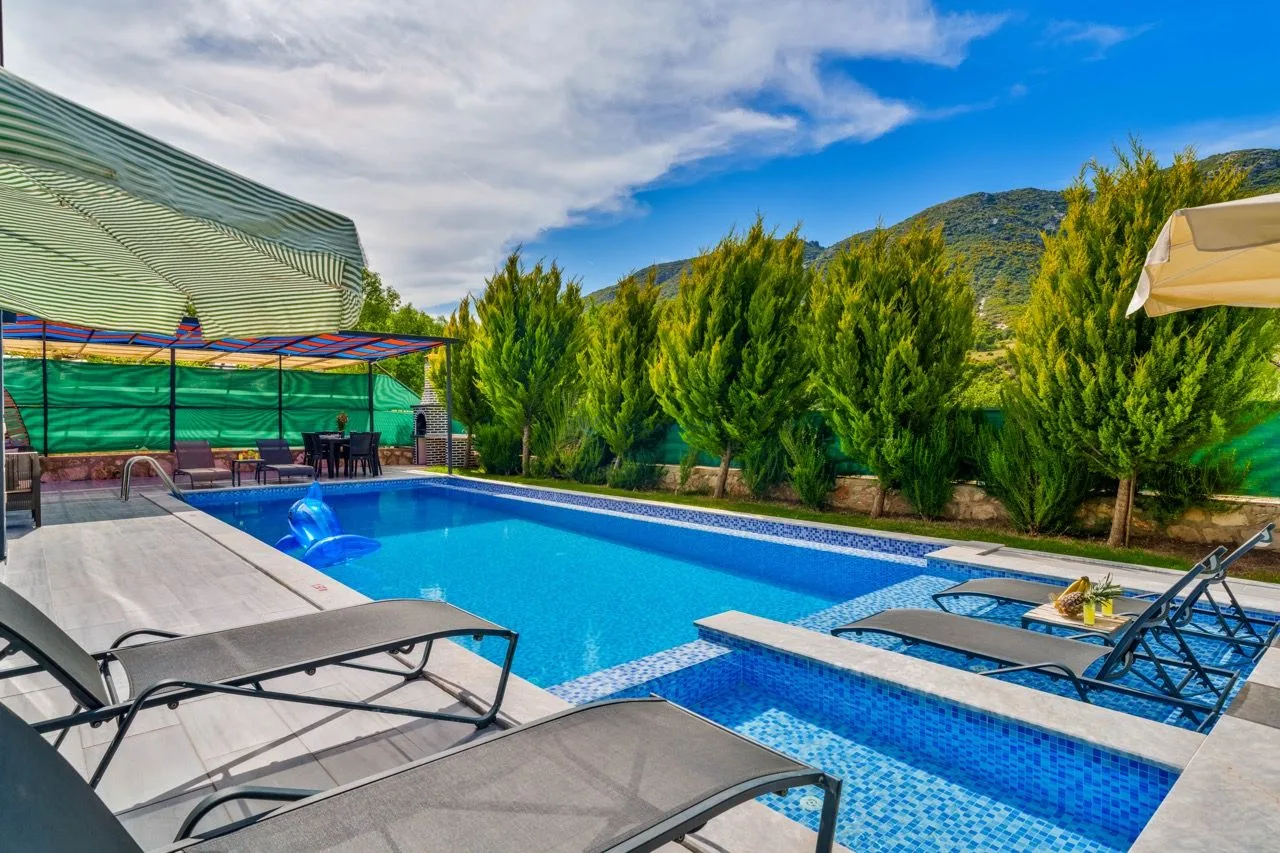 Villa Gold