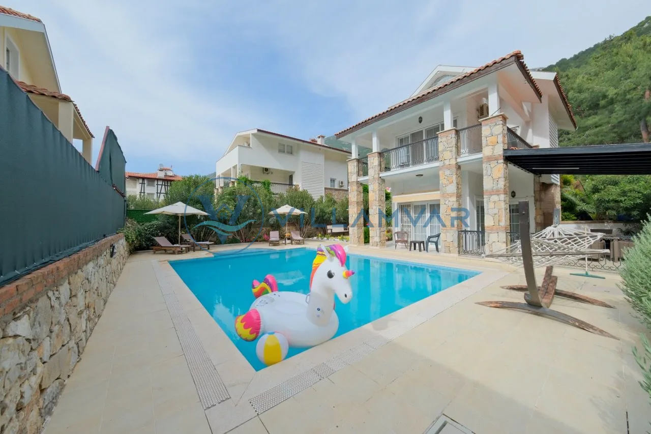 Villa Gün Rengi