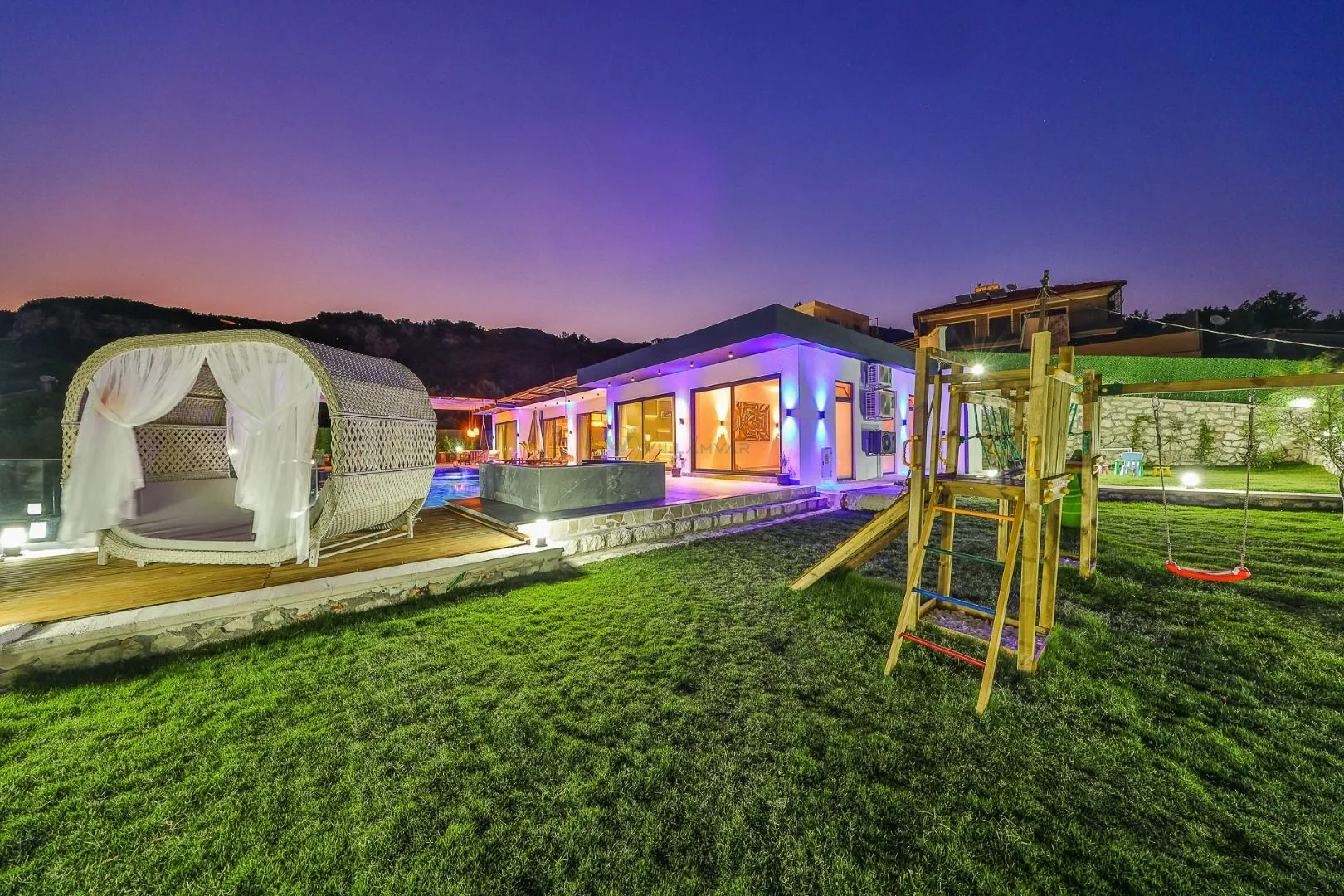 Villa Free