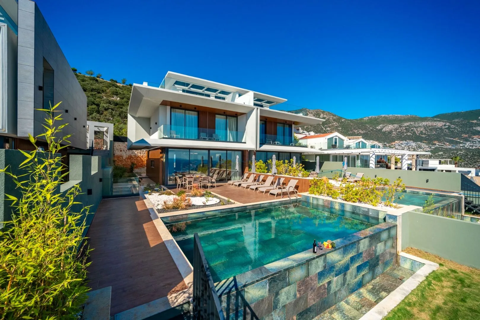 Villa Aura D