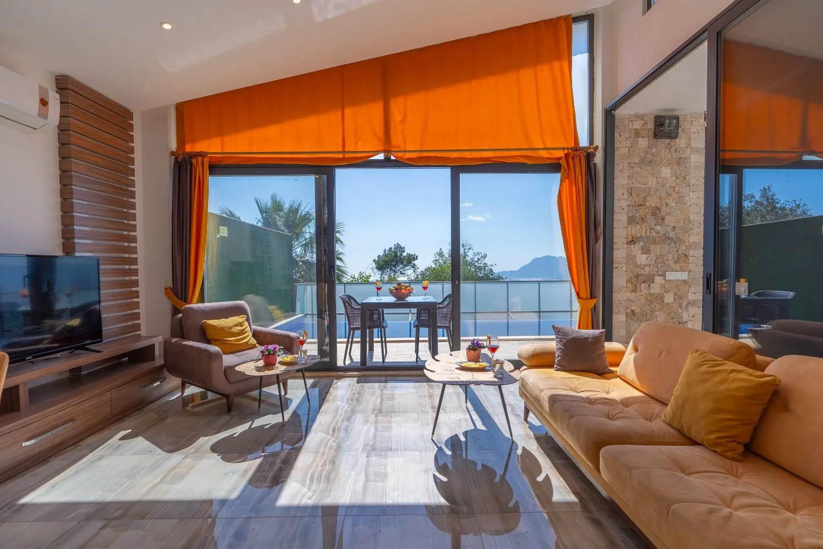 VR Villa Zümrüt