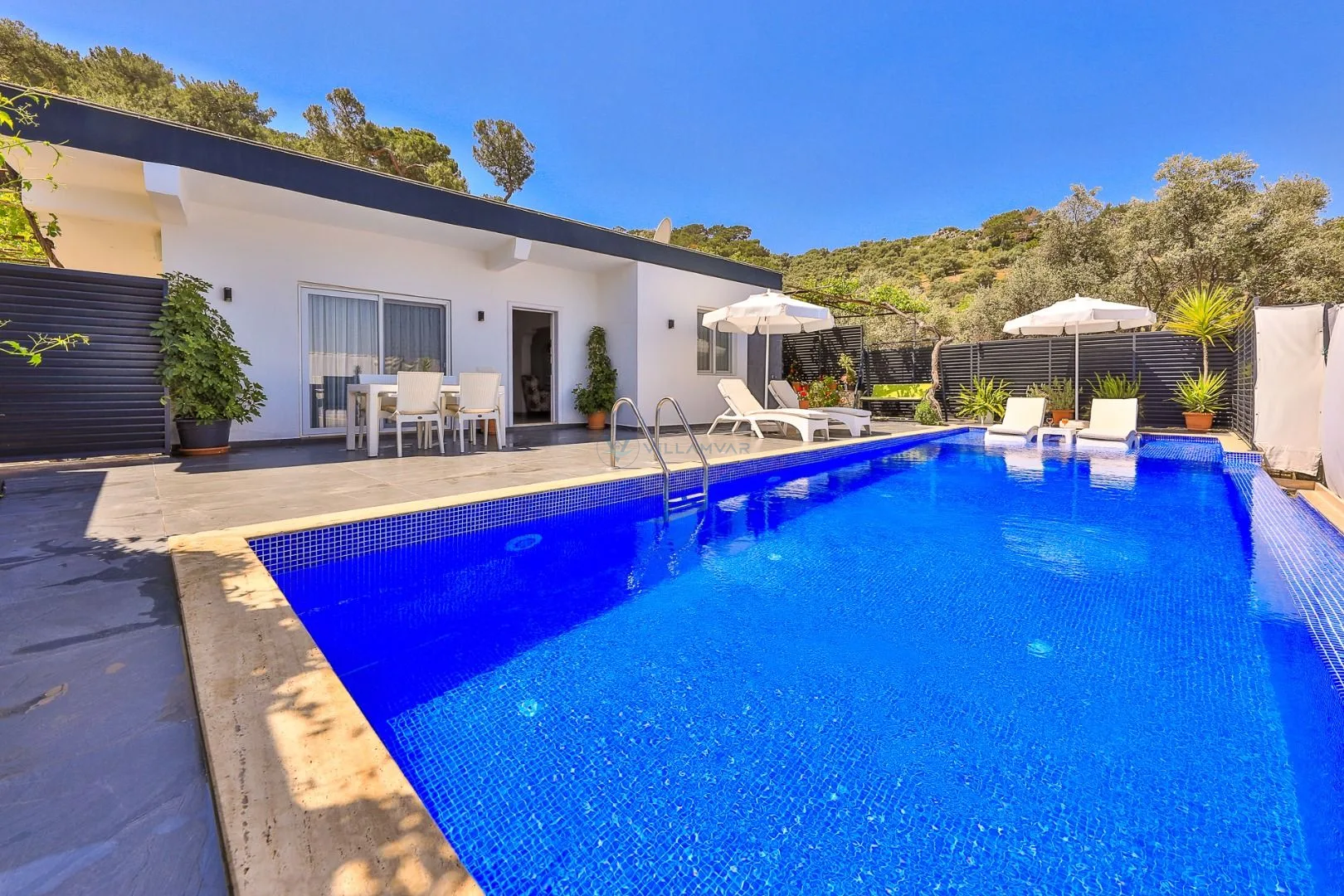 Villa Kotra