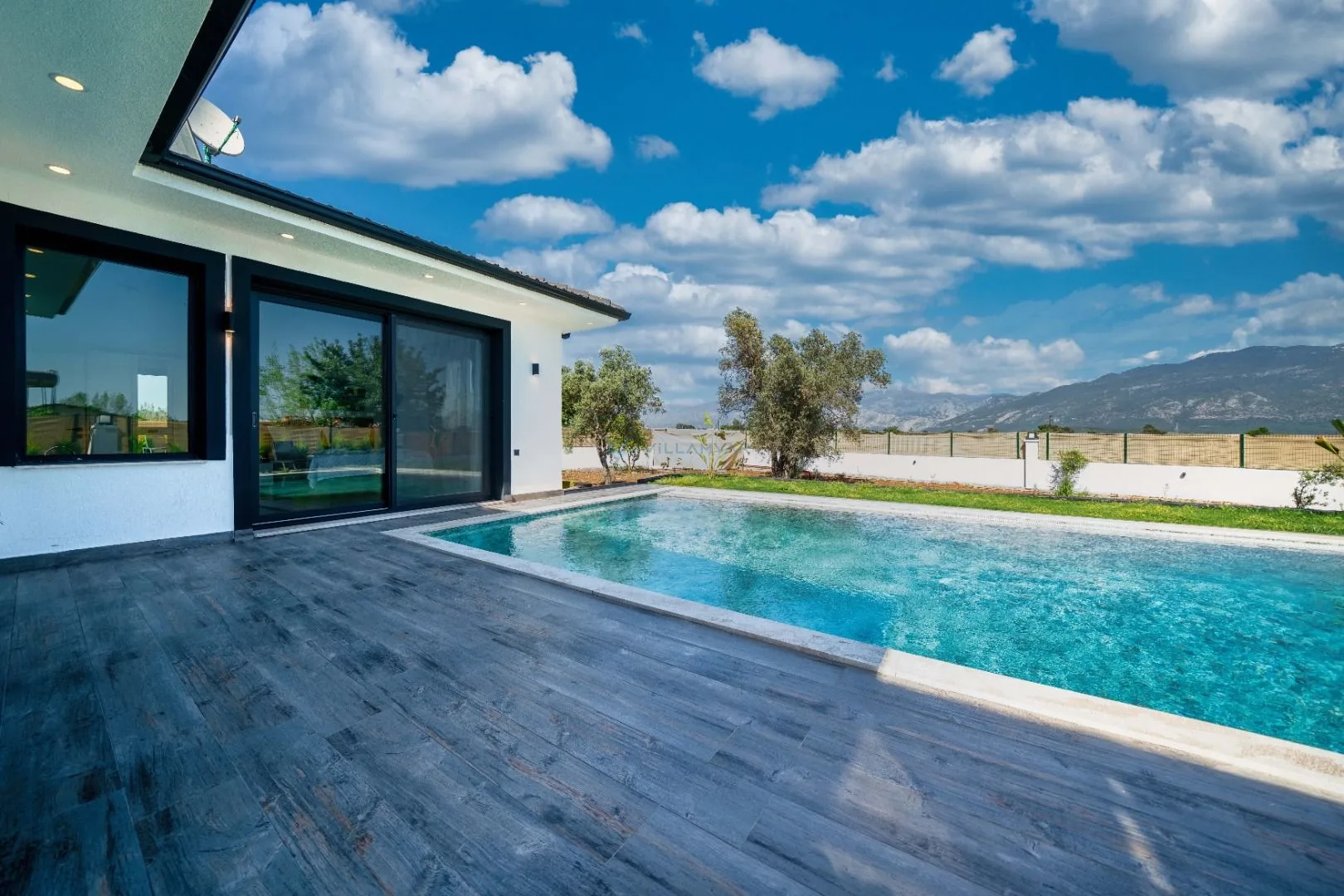 Villa Present