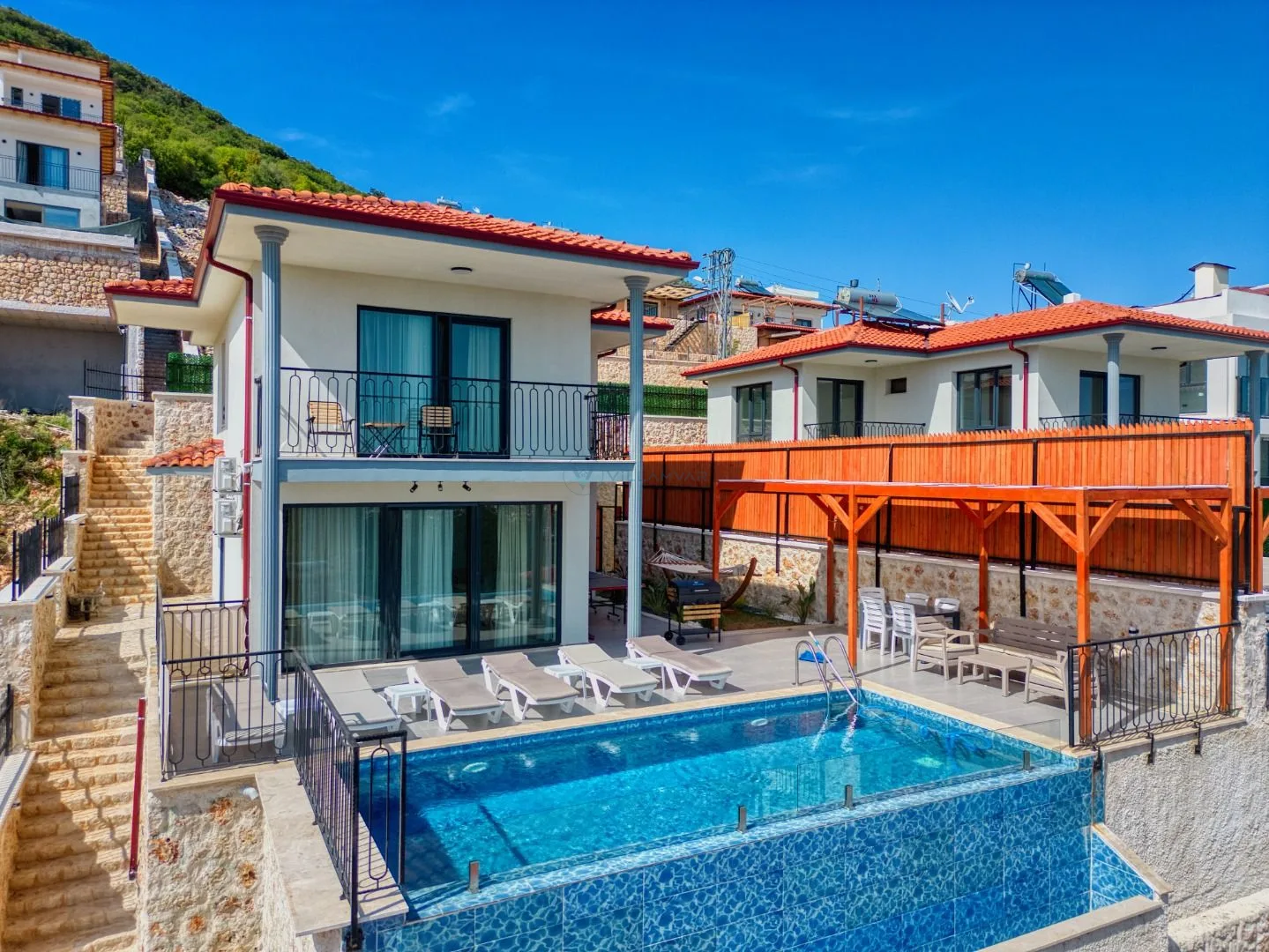 Villa Stranger 2