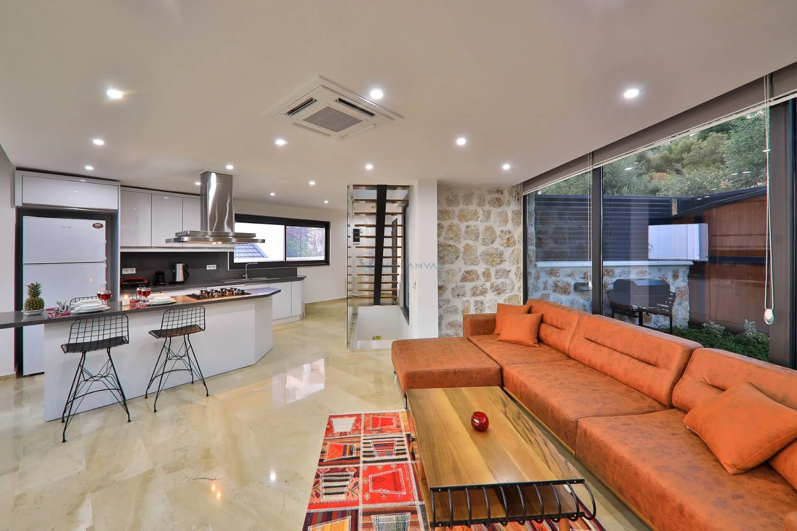 Villa Loca Kışla