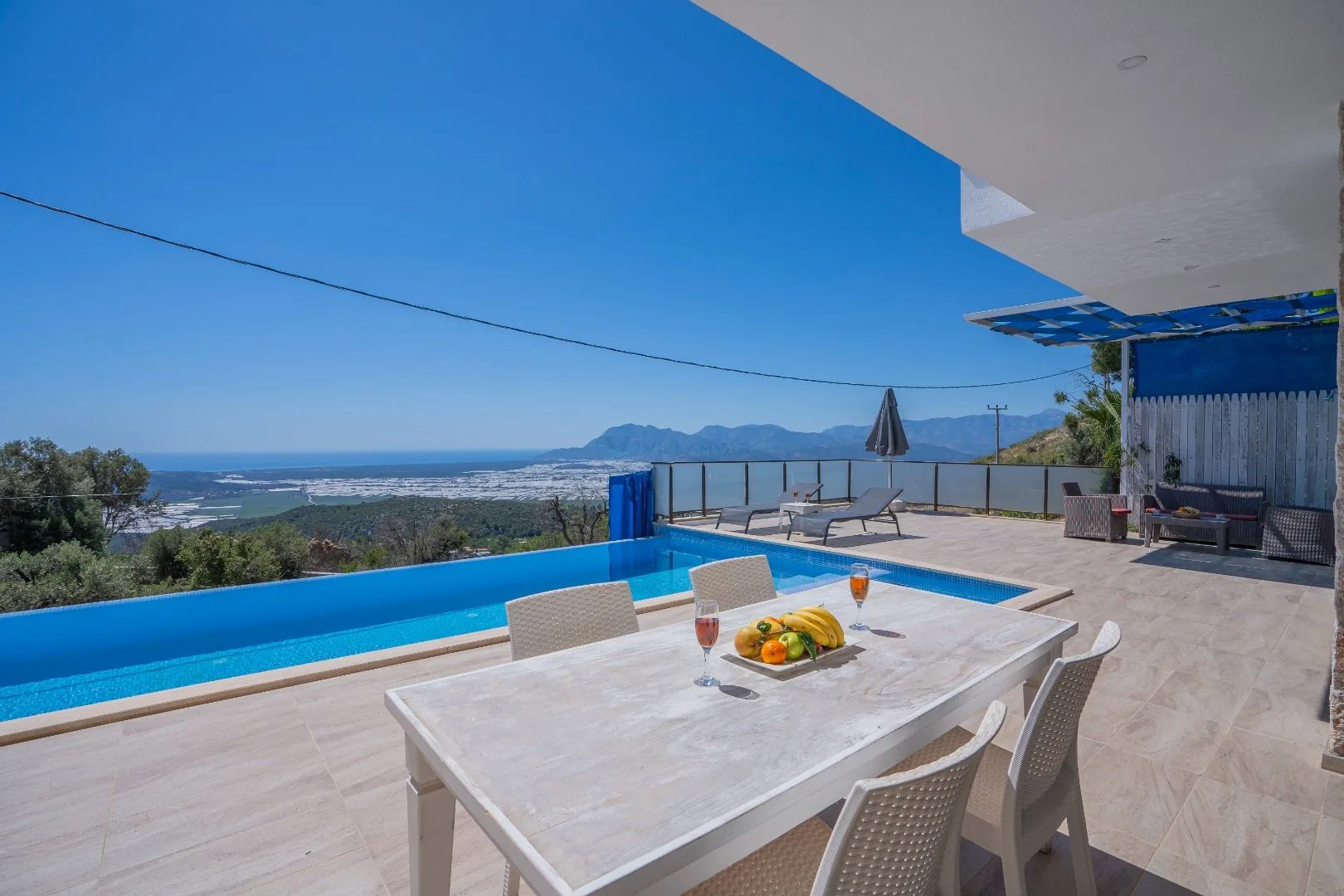 VR Villa Avalon