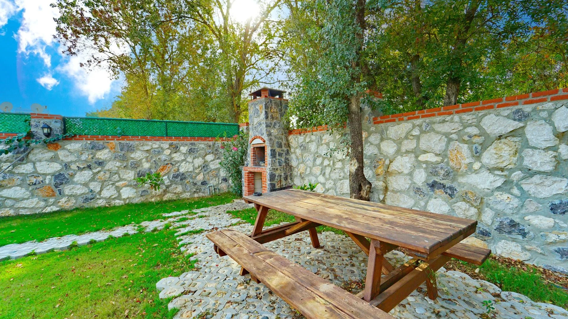 Villa Eterna