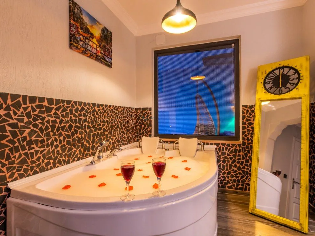 Villa Gece Üzümlü