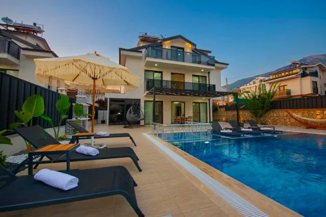 Villa Fullmoon