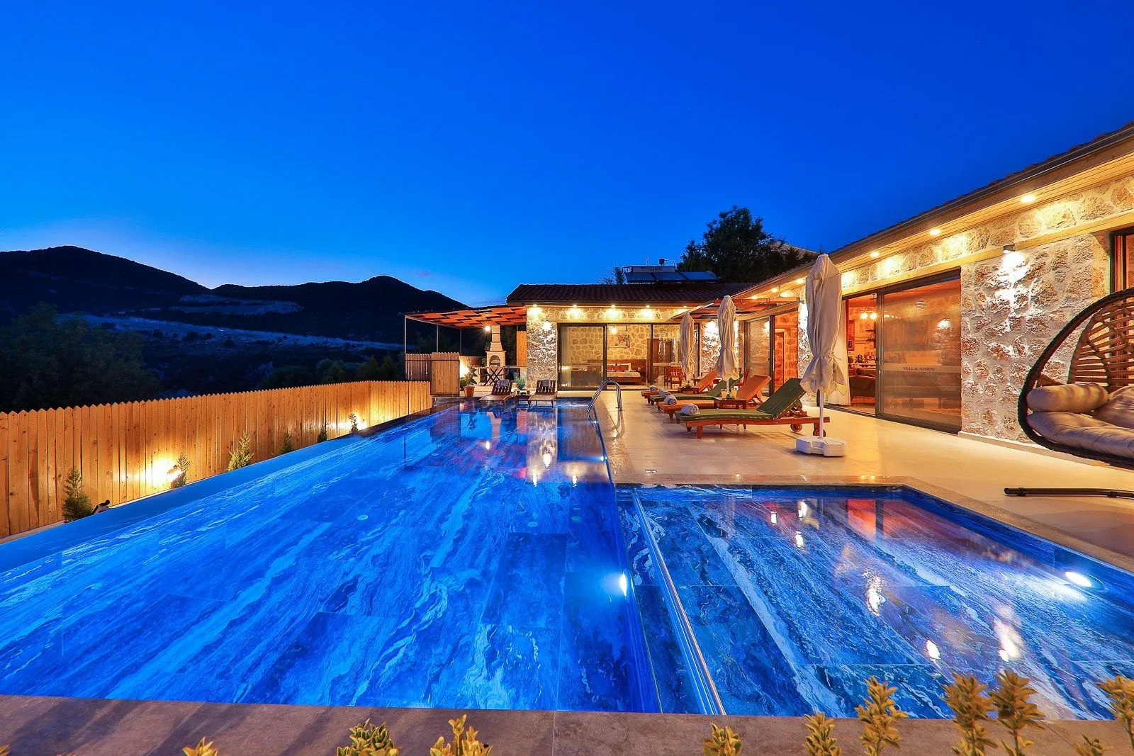 Villa Nidia
