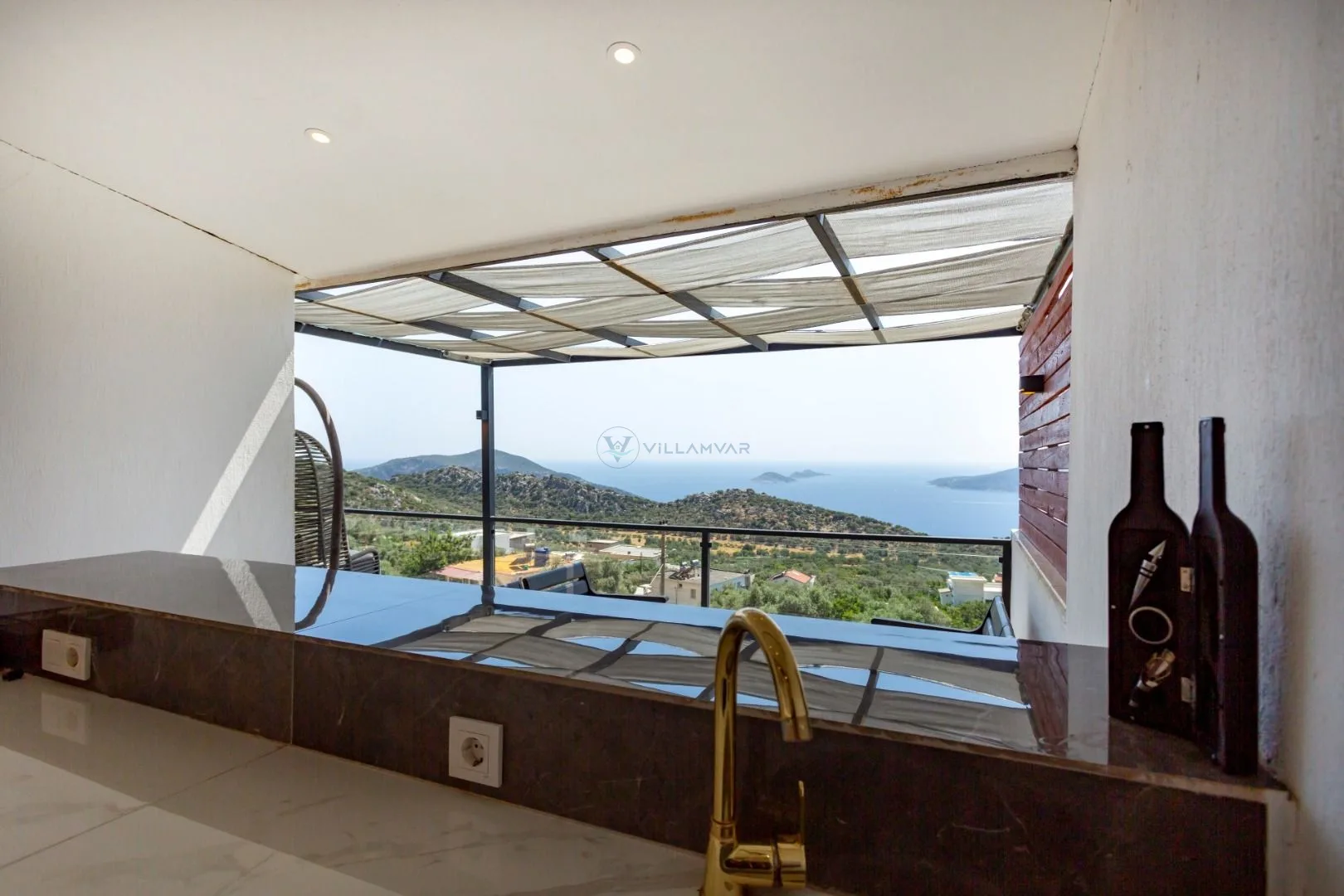 Villa Gold Moon