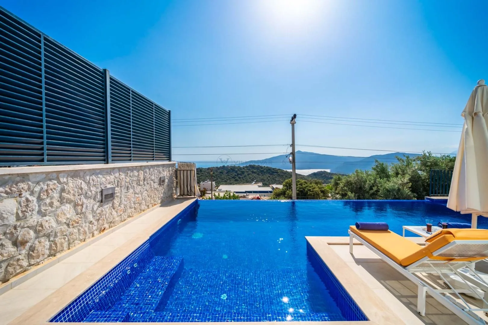 Villa Thera Seis
