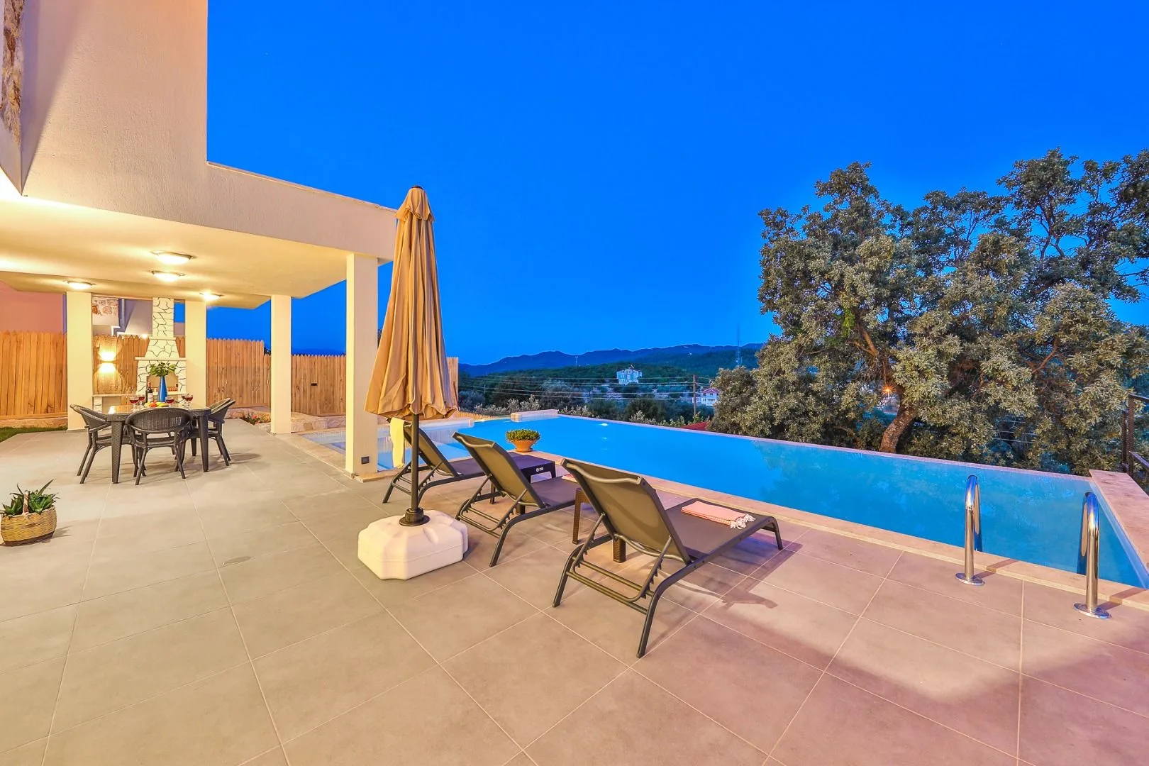 Villa Luz-Villa Lares